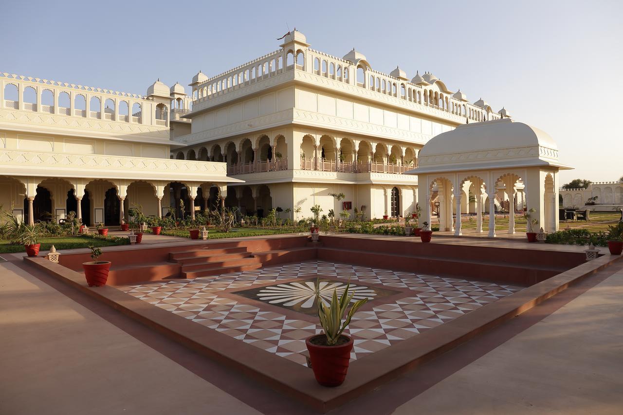 Laxmi Palace ダウサー県 エクステリア 写真